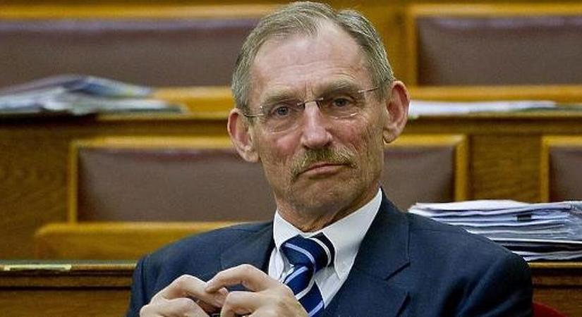 Pintér Sándor is megszólalt Szabó Bence nyomozó Direkt36-nak tett állításairól