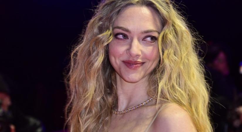 Láthatatlan polc? Ezt választják most a tervezők – Amanda Seyfried konyhája mindent megmutat