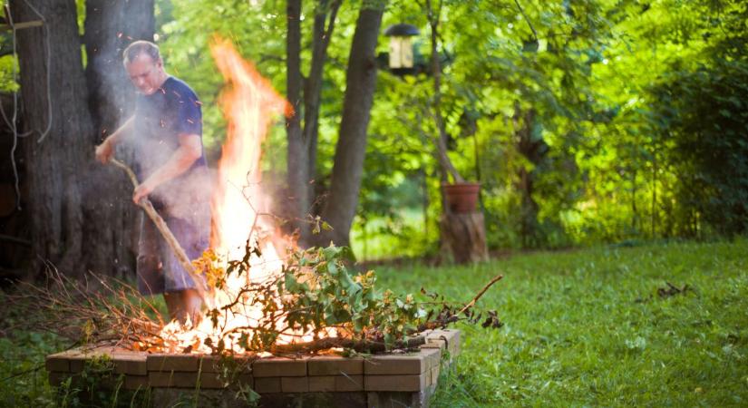 Sokan nem tudják: ezt a kerti munkát sok helyen tilos elvégezni