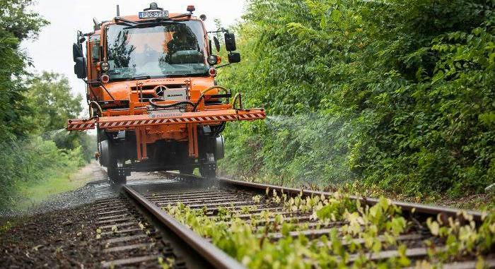 Vegyszeres gyomirtást végez a MÁV áprilisban és májusban Törökszentmiklós térségében
