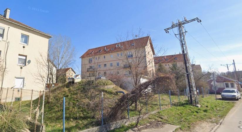 Kopogtató fantom zaklat egy családot Nagytarcsán: egy perc nyugtuk sincs miatta