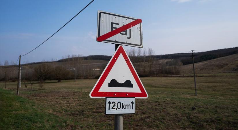 „Ha Orbán itt lenne, beolvasnék neki” – a 100 százalékban fideszes faluba is beszivárgott Magyar Péter és a Tisza