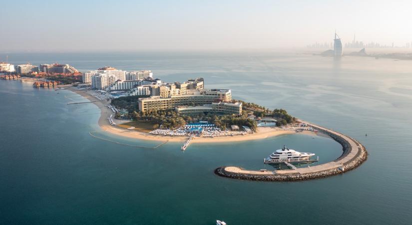 Tengerre néző luxus és adrenalin egyetlen foglalással – Megújult Rixos The Palm Dubai Hotel & Suites*****