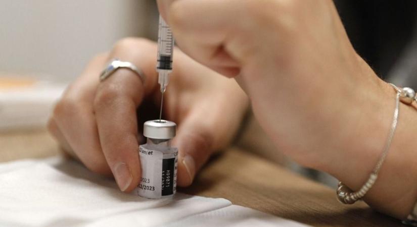 Ismeretlen COVID-variáns ütötte fel a fejét: semmilyen oltás nem véd ellene