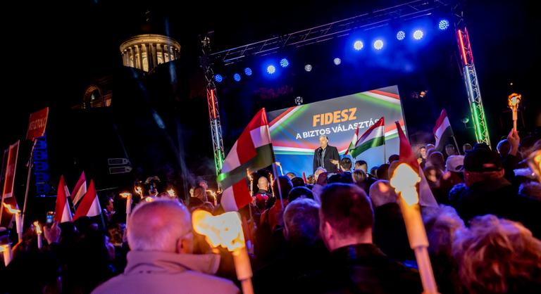 Az egész ország Győrre és Orbán Viktorra figyel, sejtelmes üzenet tartja lázban az embereket