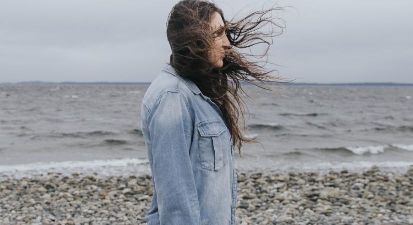 Tizenkét vármegyében figyelmeztetnek a viharos szélre