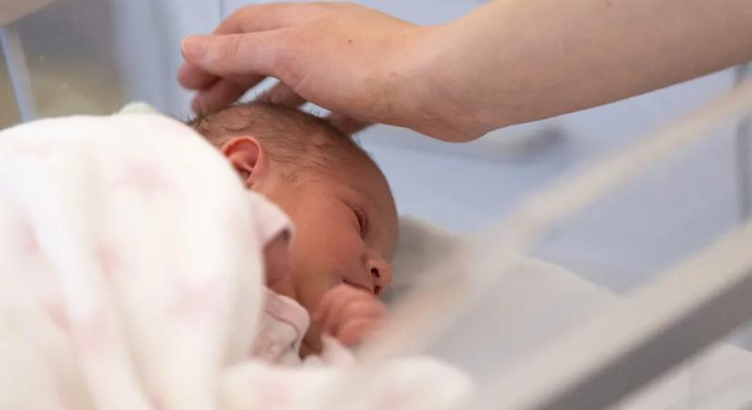 Csökkent születésszám, de a természetes népességfogyás is februárban