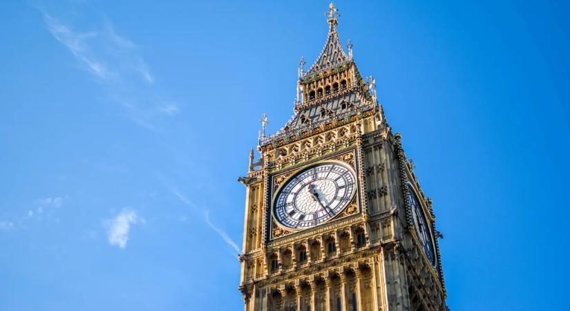 Megőrülsz az óraátállítástól? Gondolj a Buckingham-palota dolgozójára!