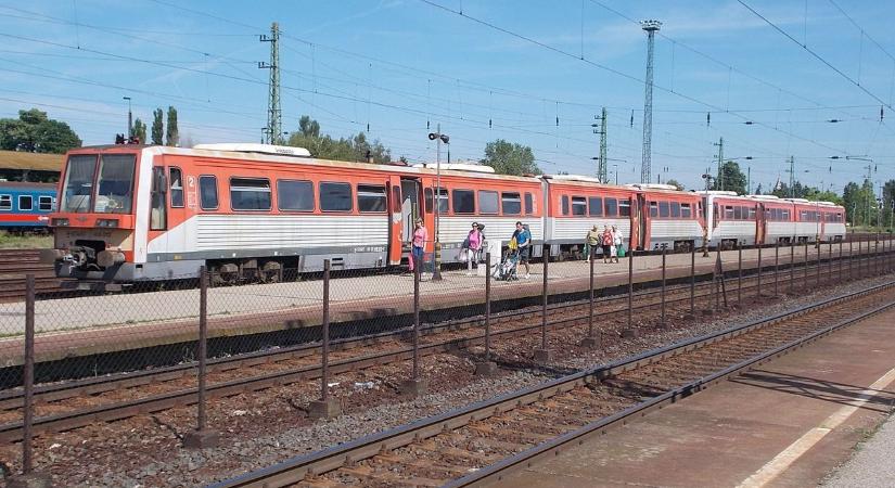 Pótlóbuszok járnak a Hatvan-Somoskőújfalu vonalon