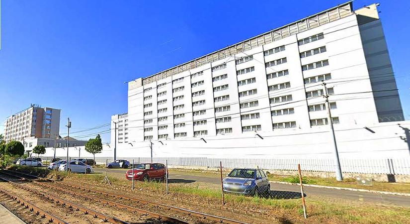 Halálra kínozták zárkatársukat a budapesti börtönben – életfogytiglant kaptak a bántalmazó fogvatartottak