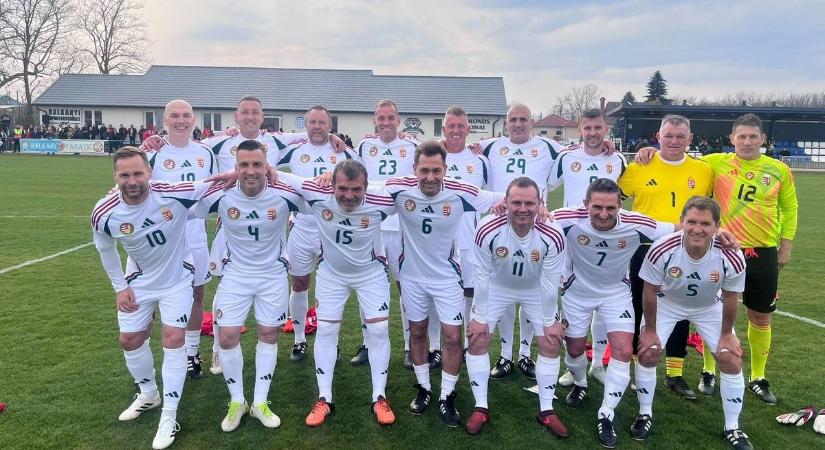 Te jó ég, mennyi legenda! Itt lépett pályára a korábbi DVSC-játékosokkal teletűzdelt magyar öregfiúk-válogatott