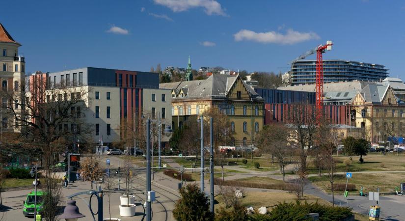 Átadták a Budai Irgalmasrendi Kórházat