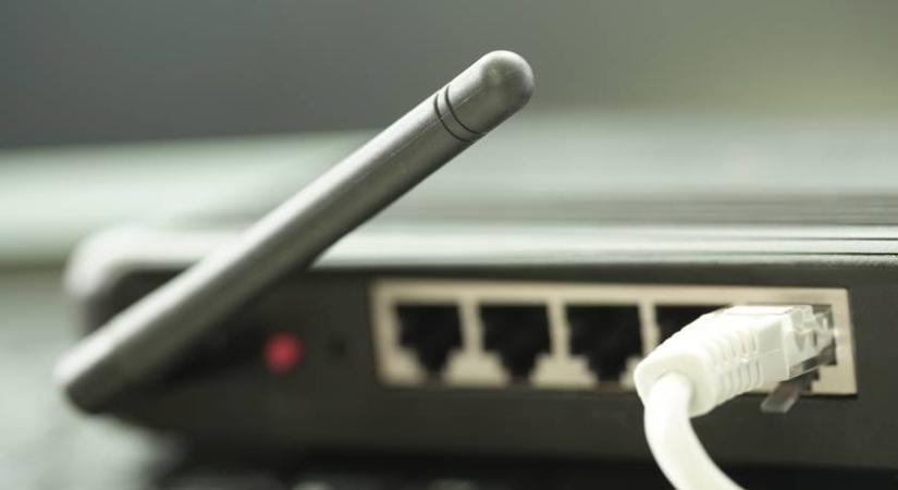 Azonnal frissítsd, ha ilyen routered van: kritikus hibát találtak benne