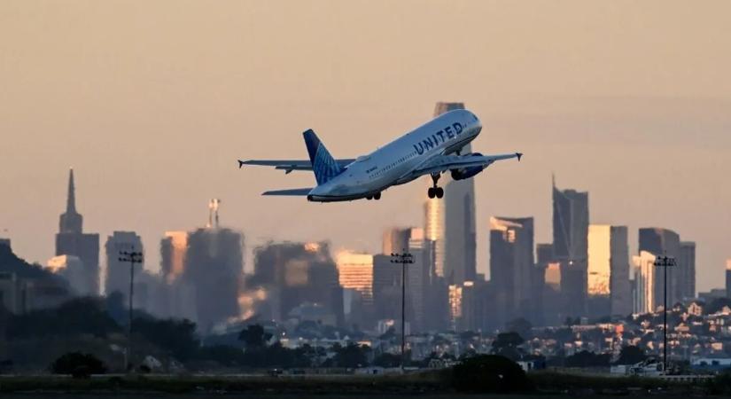 Drámai pillanatok: majdnem összeütközött egy utasszállító és egy helikopter – videó