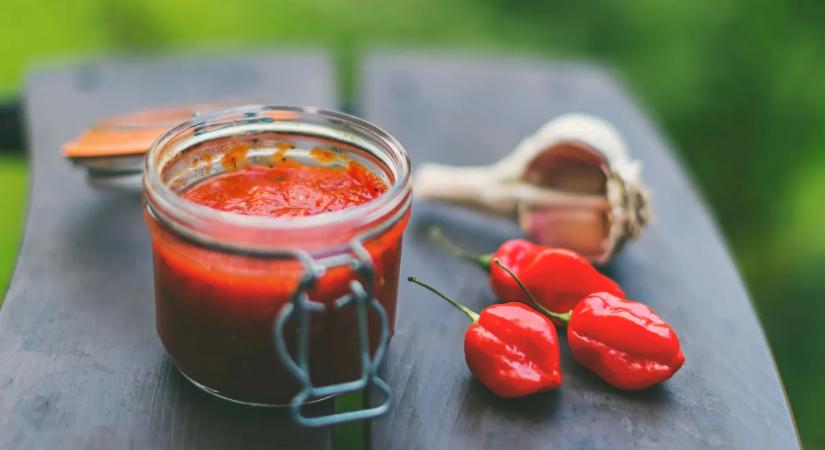 Vajon miben rejlik az aranyérmes hazai chiliszósz titka? A gasztroguruk utánajártak