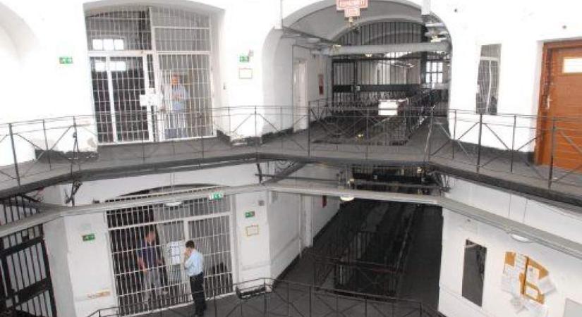 Letartóztathatnak az egyik vezető politikus megölésére felhívó kommentje miatt egy szegedi férfit