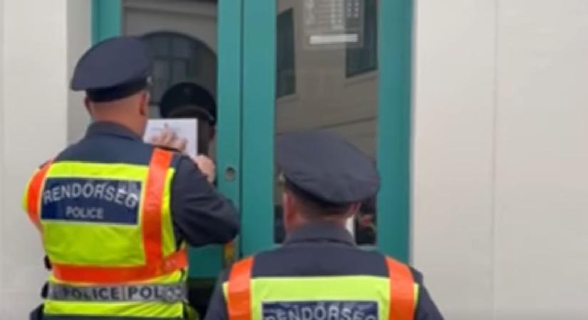 Hajvágás mellé kristály és marihuána – Pápai fodrászatban árulta a drogot (videó)