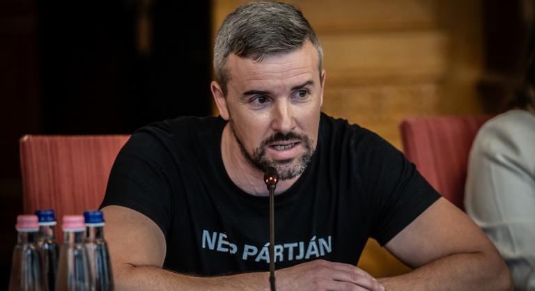 Jakab Péter teljesen elszabadult a Facebookon, miután Magyar Péter kiröhögte