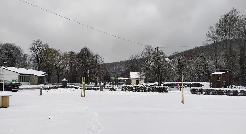 Hihetetlen havazás! Sopronnál 20 centiméteres a hó