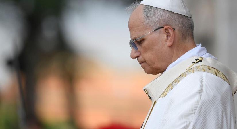 A nevelésről, a visszaélésekről és a liturgiáról írt levelet Leó pápa a francia püspököknek