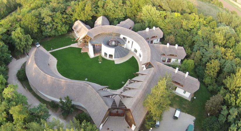 Megújul a Fertő-Hanság Nemzeti park ikonikus épülete, a Kócsagvár