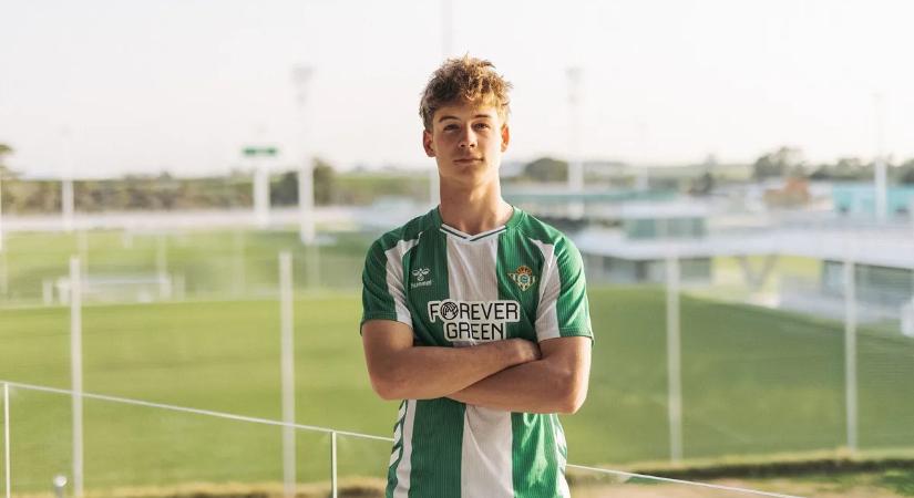 „Azt mondták, hogy nem a jelenlegi, hanem a jövőbeli Zsombort igazolják le” – exkluzív interjú a Real Betis 16 éves magyar tehetségével