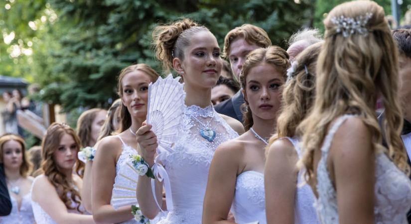 Hiába a brutál belépőár, már teltházas a füredi Anna-bál: ekkor rendezik az egyik legszebb hazai eseményt 2026-ban