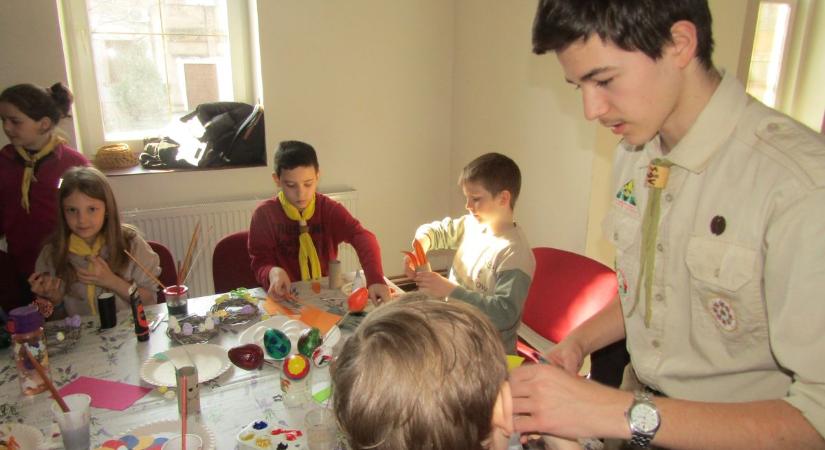 Kézműves foglalkozással készültek a húsvétra Párkányban
