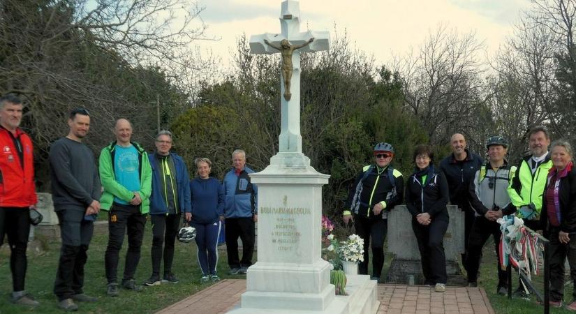 Két keréken vissza a múltba! Bringatúra köti össze a bakonyi történelmi helyszíneket, mutatjuk az útvonalat (képgaléria)