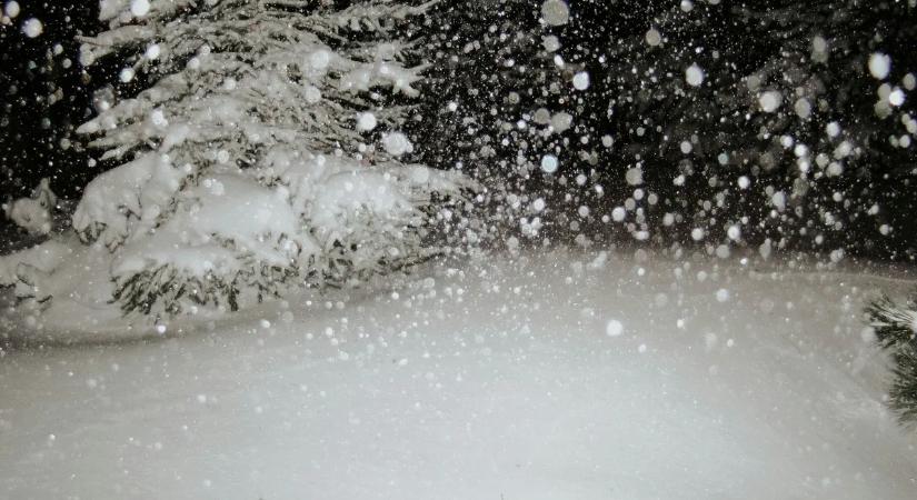 Ez már beteg: havazás temette maga alá Horvátország egyik legszebb helyét