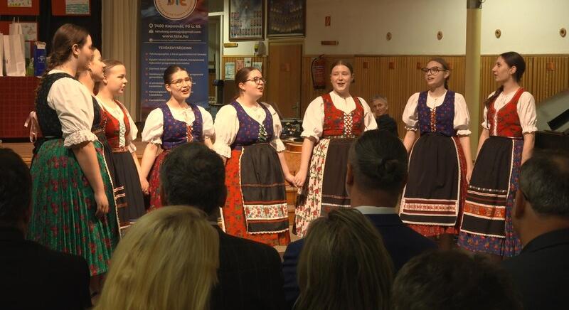 Ifjú tehetségek a színpadon