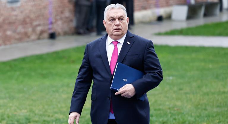 Zsarolással vádolta meg Orbán Viktort a lett kollégája, Orbán szerint azonban szerinte őt zsarolja Volodomir Zelenszkij