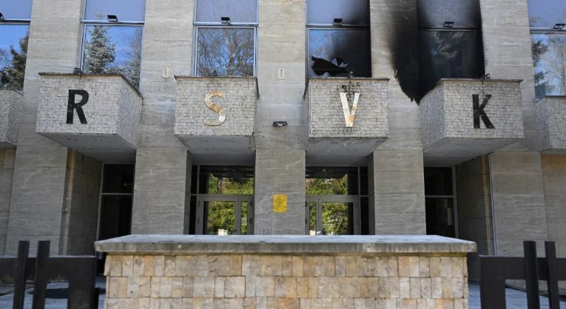 Molotov-koktélt dobtak az orosz kulturális központra Prágában