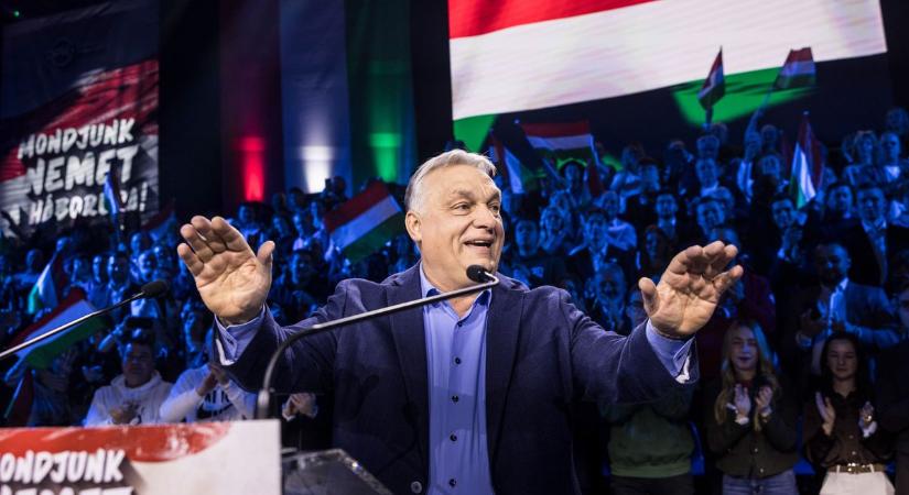 Orbán Viktor Veszprémben: kövesd velünk élőben a miniszterelnök országjáró fórumát az Óváros térről!