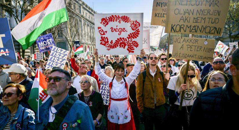 Spiegel-elemzés: Miért van elege egy csomó magyarnak Orbánból?