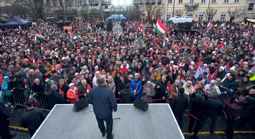 Orbán Viktor Veszprémben: „sajnos, kedves tiszások, még nem jött el a ti időtök!”