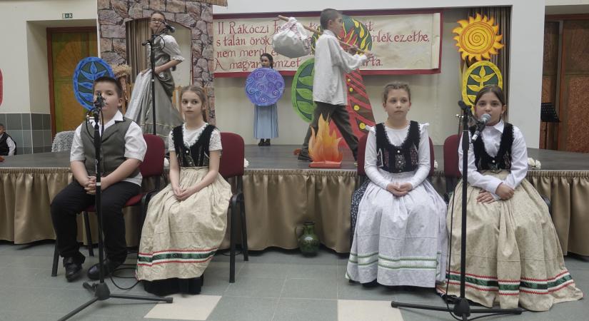 Hajdúsámsonban a múltból merít erőt a jelenhez