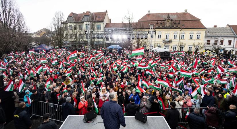 Ezért hagyta el sietősen Orbán Viktor a veszprémi országjárás helyszínét