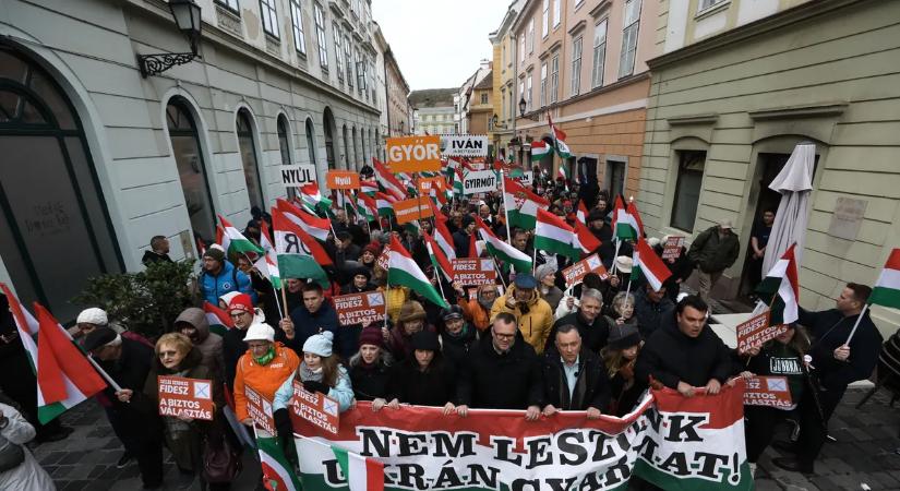 Fotókon a veszprémi Békemenet: Nem leszünk ukrán gyarmat