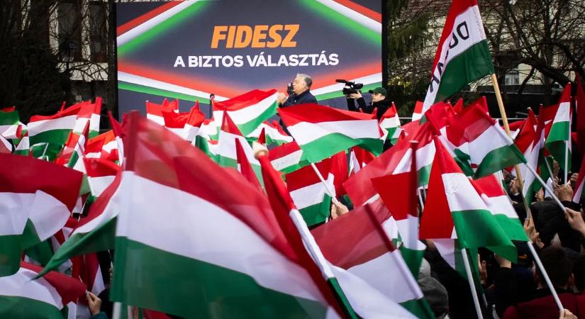Micsoda tömeg: Ilyen volt Orbán Viktor országjárásának veszprémi állomása - Galéria