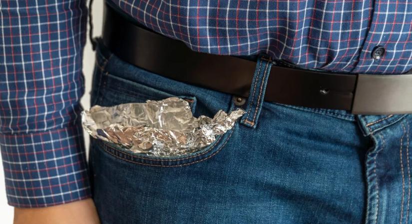 Zseniális trükk: ezért legyen mostantól mindig a zsebedben alufólia