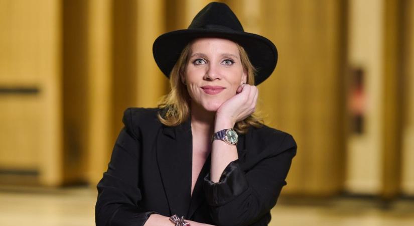 „Nem látok bele a szakmai és anyagi döntéseibe, de a tetteit vállalnia kell” – mondja Tóth Vera a 24.hu-nak Tóth Gabi kapcsán