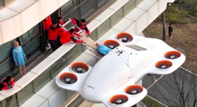 A kínai UFO kis híján leszállt egy ház erkélyére