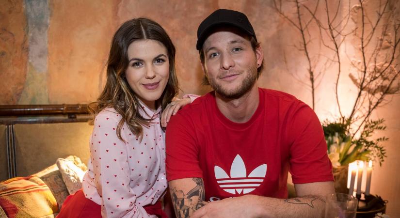 Ilyen gyönyörű helyen él Istenes Bence és Csobot Adél a Balatonnál