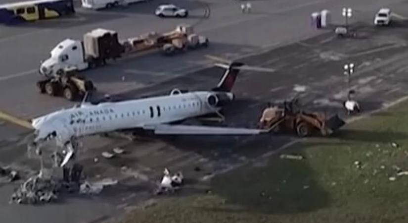 Videón a New York-i repülőbaleset, durva részletek derültek ki!