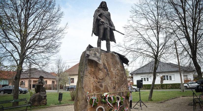 A vezérlő fejedelem 350. születésnapjára emlékeztek a Mátraalján