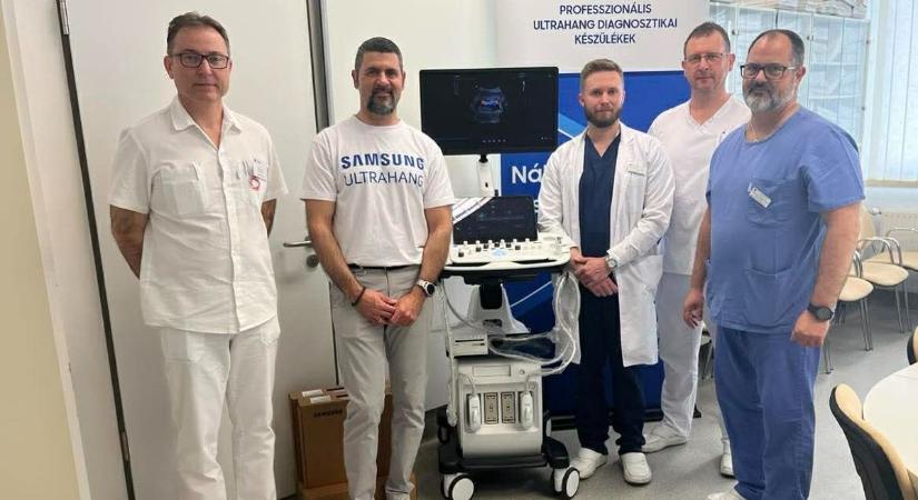 Új csúcskategóriás ultrahangkészülék érkezett Kecskemétre – fotó