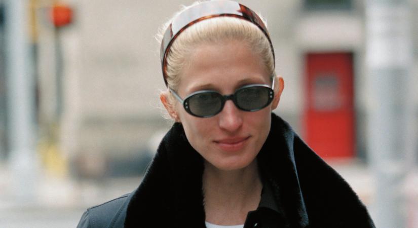 Teknőcmintás fejpánt: a „csendes luxus” legendás darabja