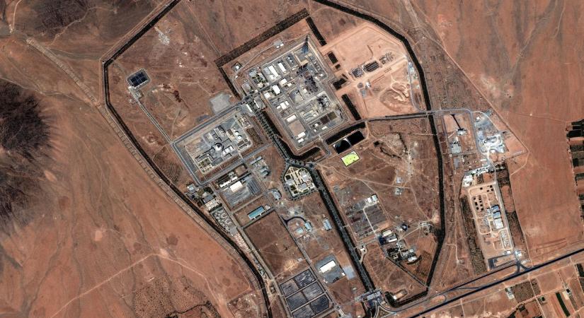 Izrael nukleáris létesítményeket bombázott Irán középső részén