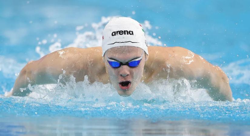 Kós Hubert az előfutamban nem hivatalos világcsúcsot úszott az amerikai egyetemi döntőben